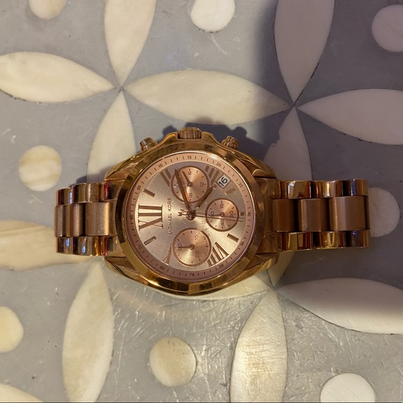Michael Kors gold watch - Picture 1 of 3
